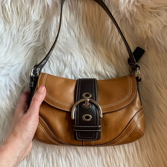 Coach Soho Shoulder Bag Burnish Tan & Brown 2 Tone Leather F10910 Vtg - Picture 2 of 16